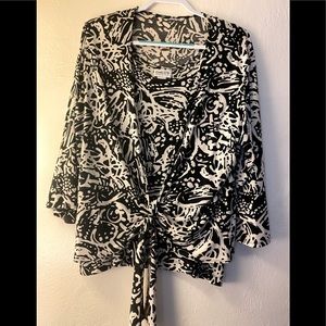 🌸2for $12. 2 pc. Chico’s travel set.  Black and white tank and top.  amazing!